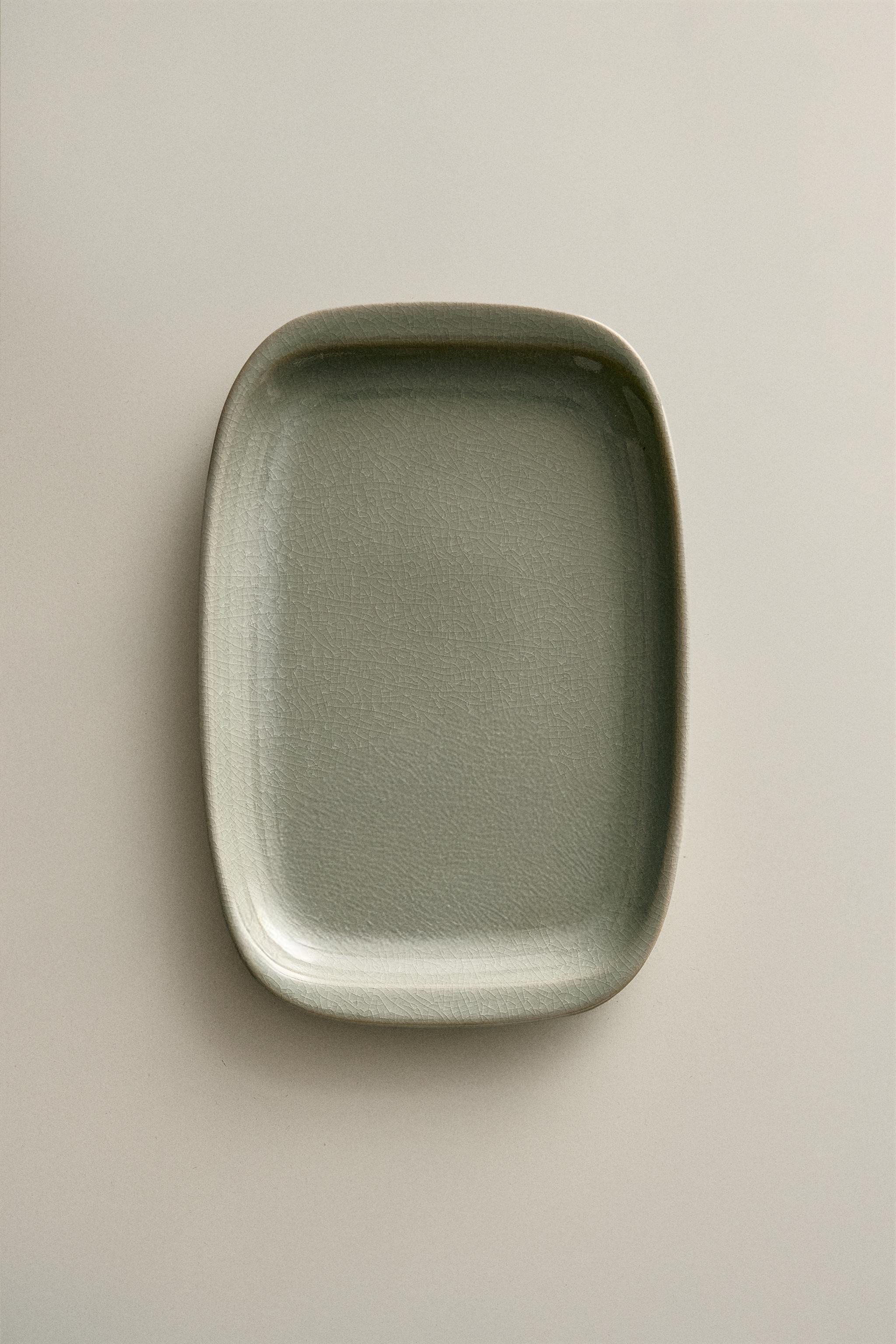 ENAMELED STONEWARE SERVING DISH